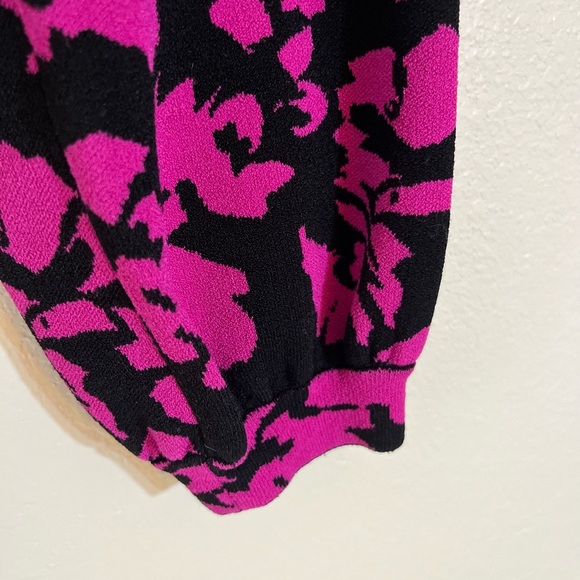 Milly Sweater - Women's Medium Black Pink EUC - Crewneck Long-Sleeved Floral - Picture 3 of 11